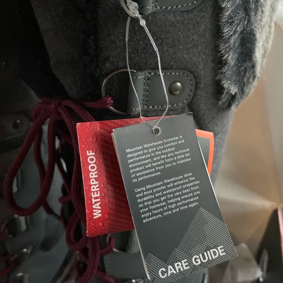 Womens Isoory Snow Boots - Picture 6 of 11